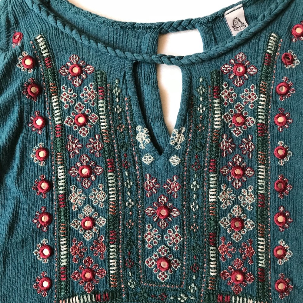 Knit Cold Shoulder Top